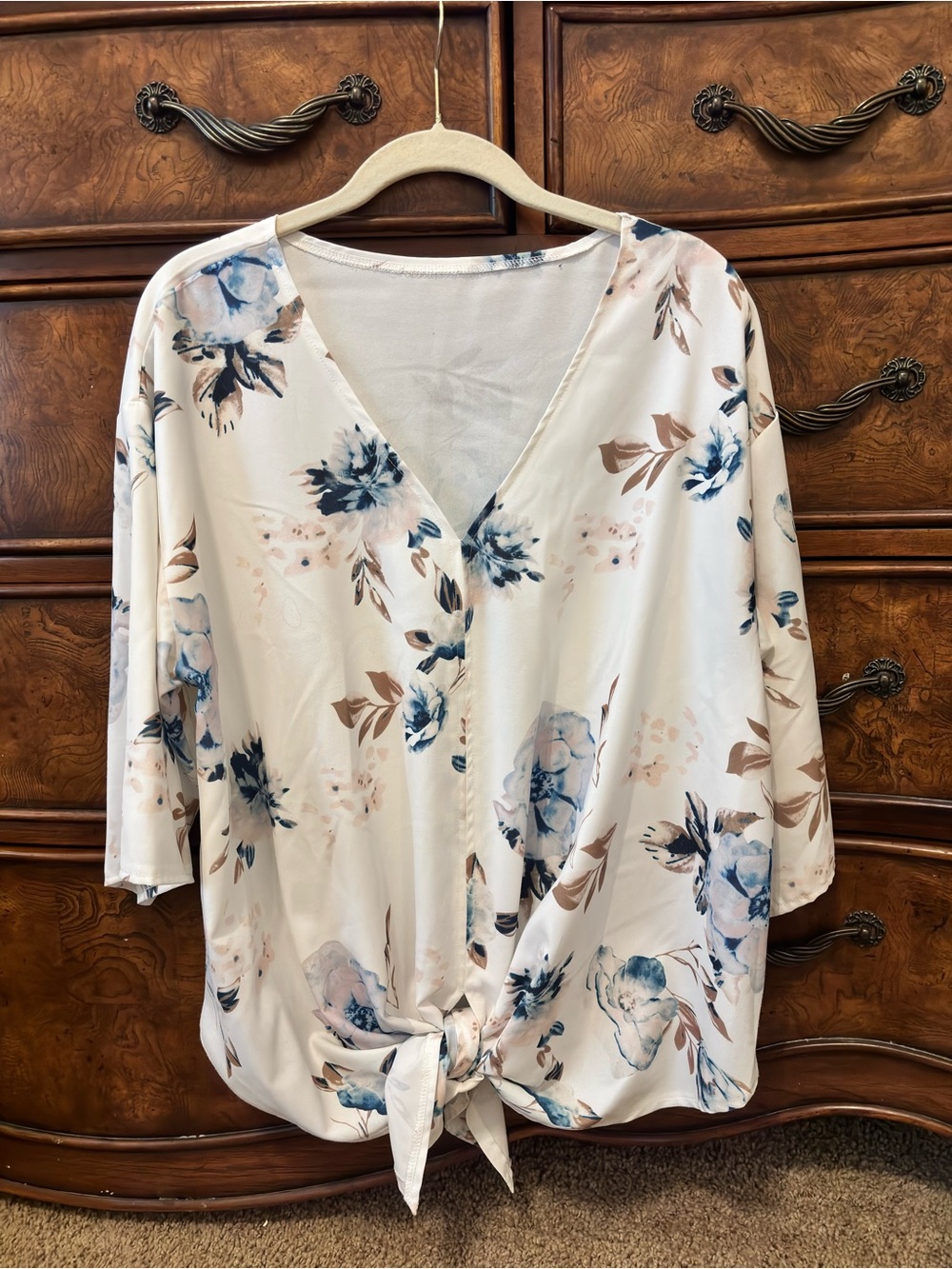 Amazon Women's Cream V-Neck Tie-Front Floral Blouse with Blue and Tan Accents